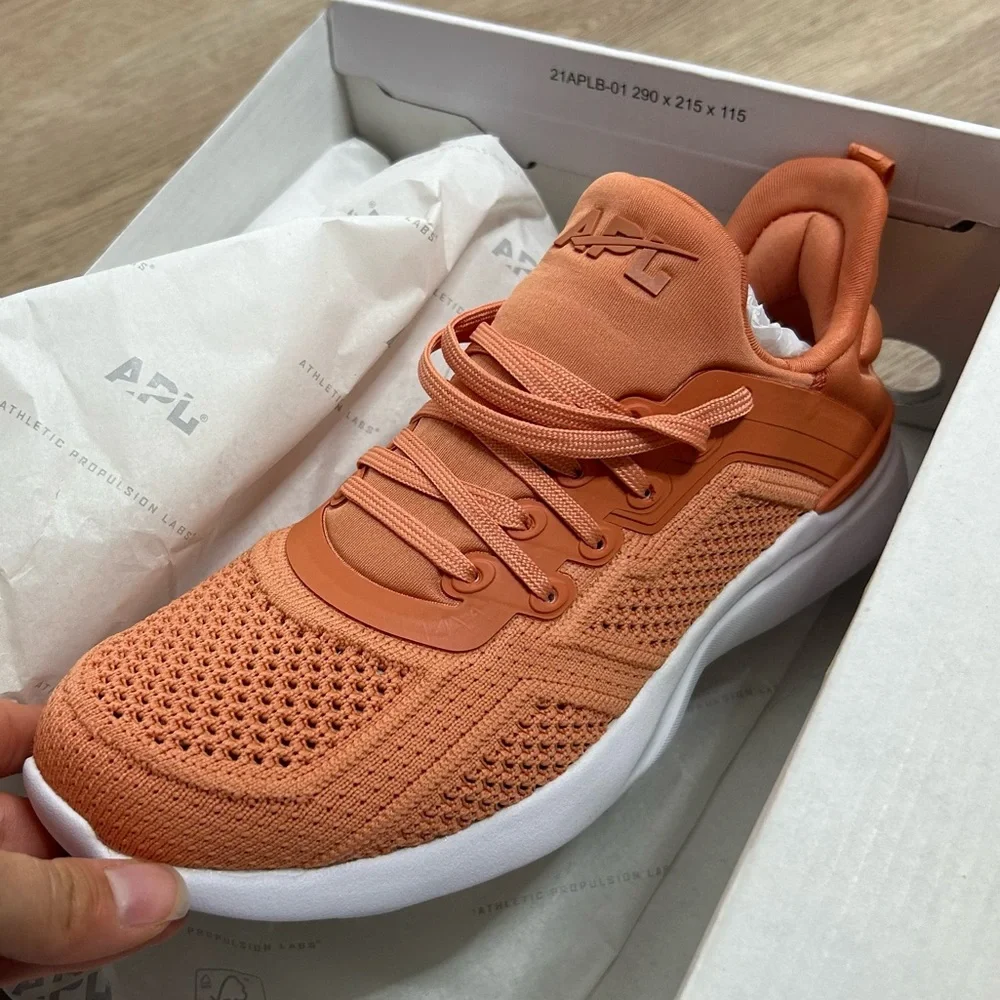 NEW APL Techloom Tracer Lace Up Sneaker in Terracotta White 7.5